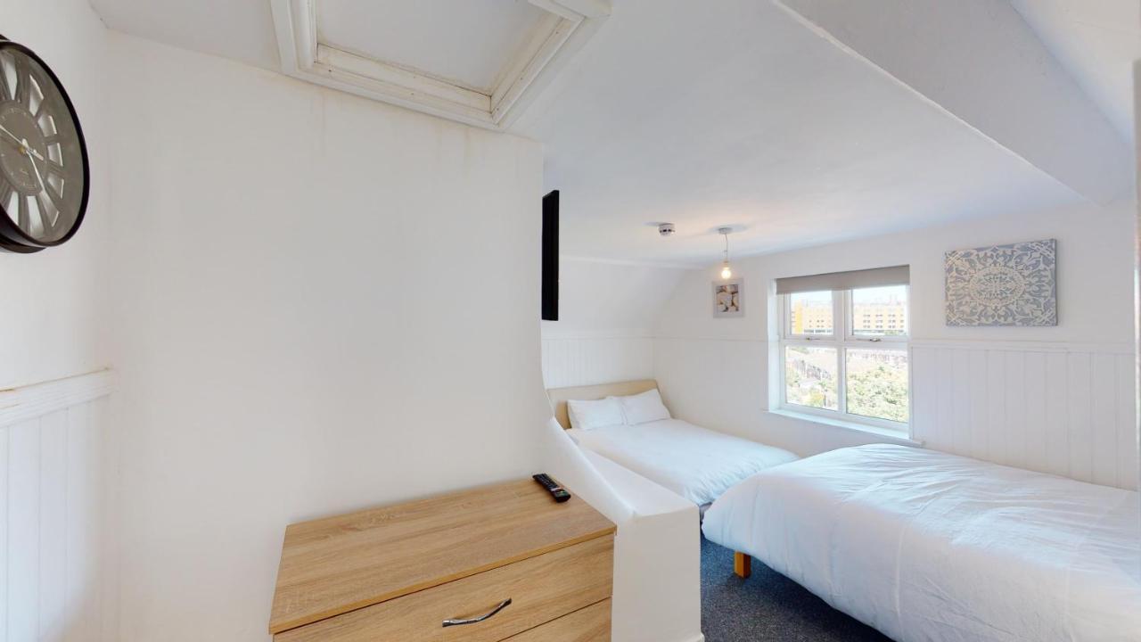The J Kyns, 6 En-Suite Bedrooms House, 9 Beds, Sleeps 9-15 Birmingham Exterior photo